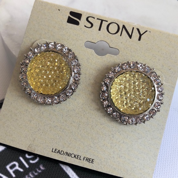 Circle Earrings - Picture 12 of 17